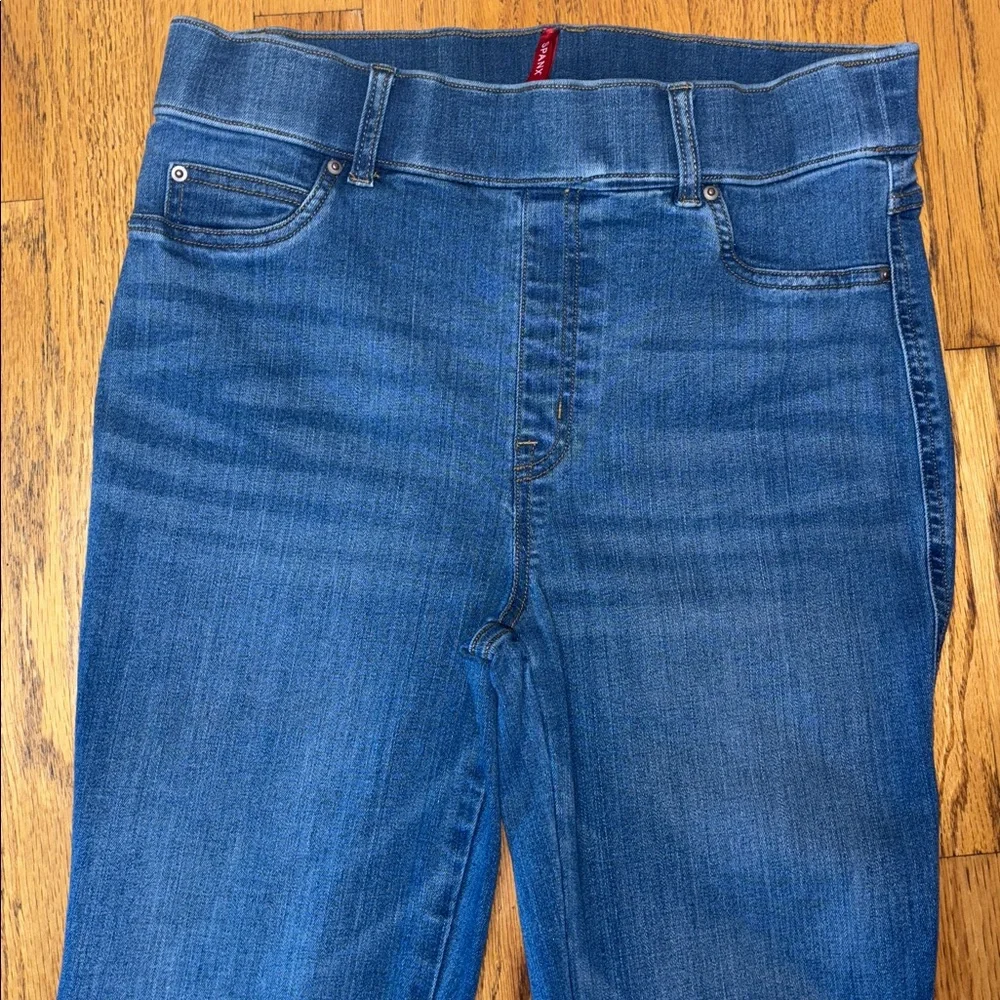 SPANX Flare Wide Leg Vintage Indigo Pull On Jeans Women’s Size Large 34” Inseam - Picture 8 of 16